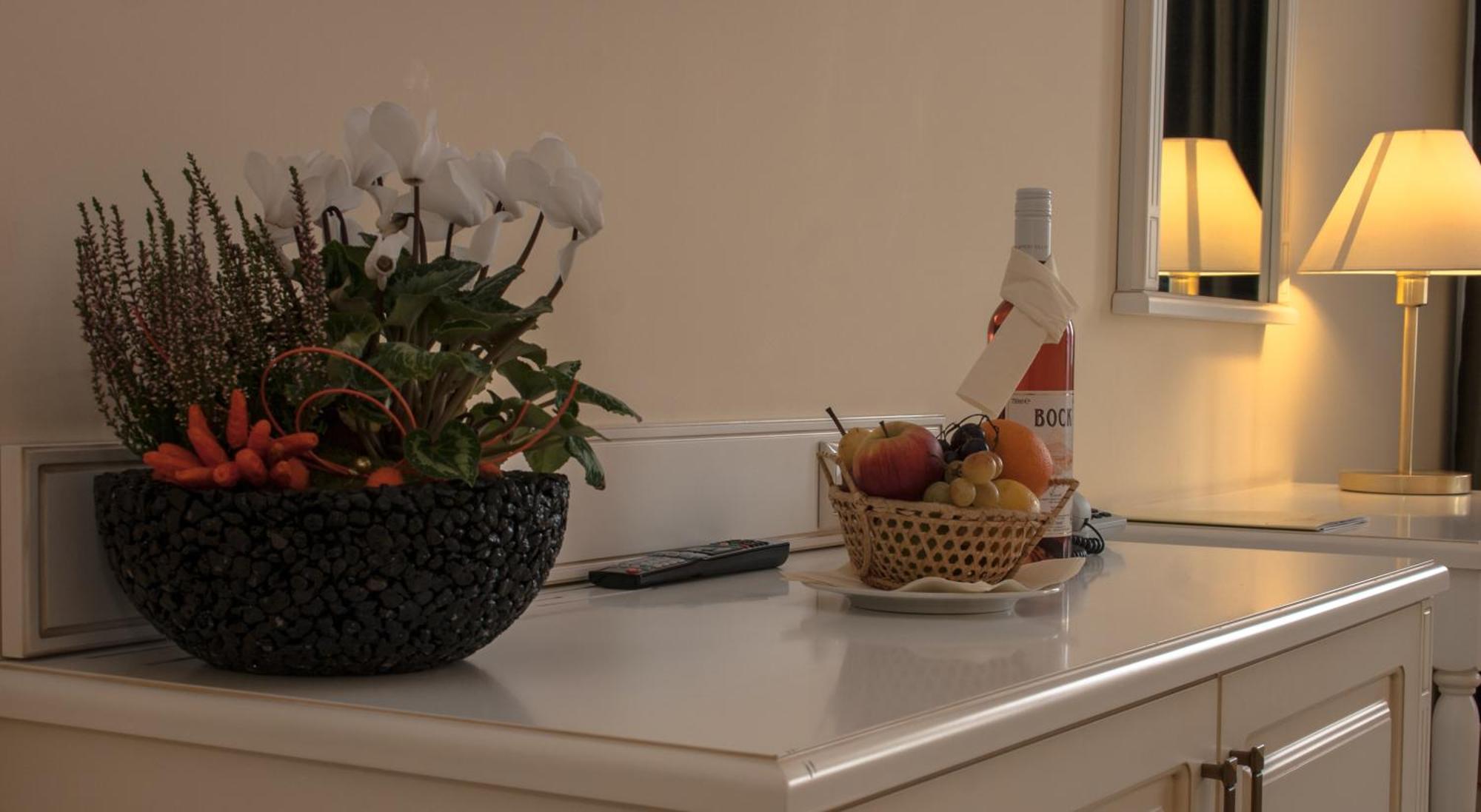 Calimbra Wellness Hotel Superior Miskolc Bagian luar foto
