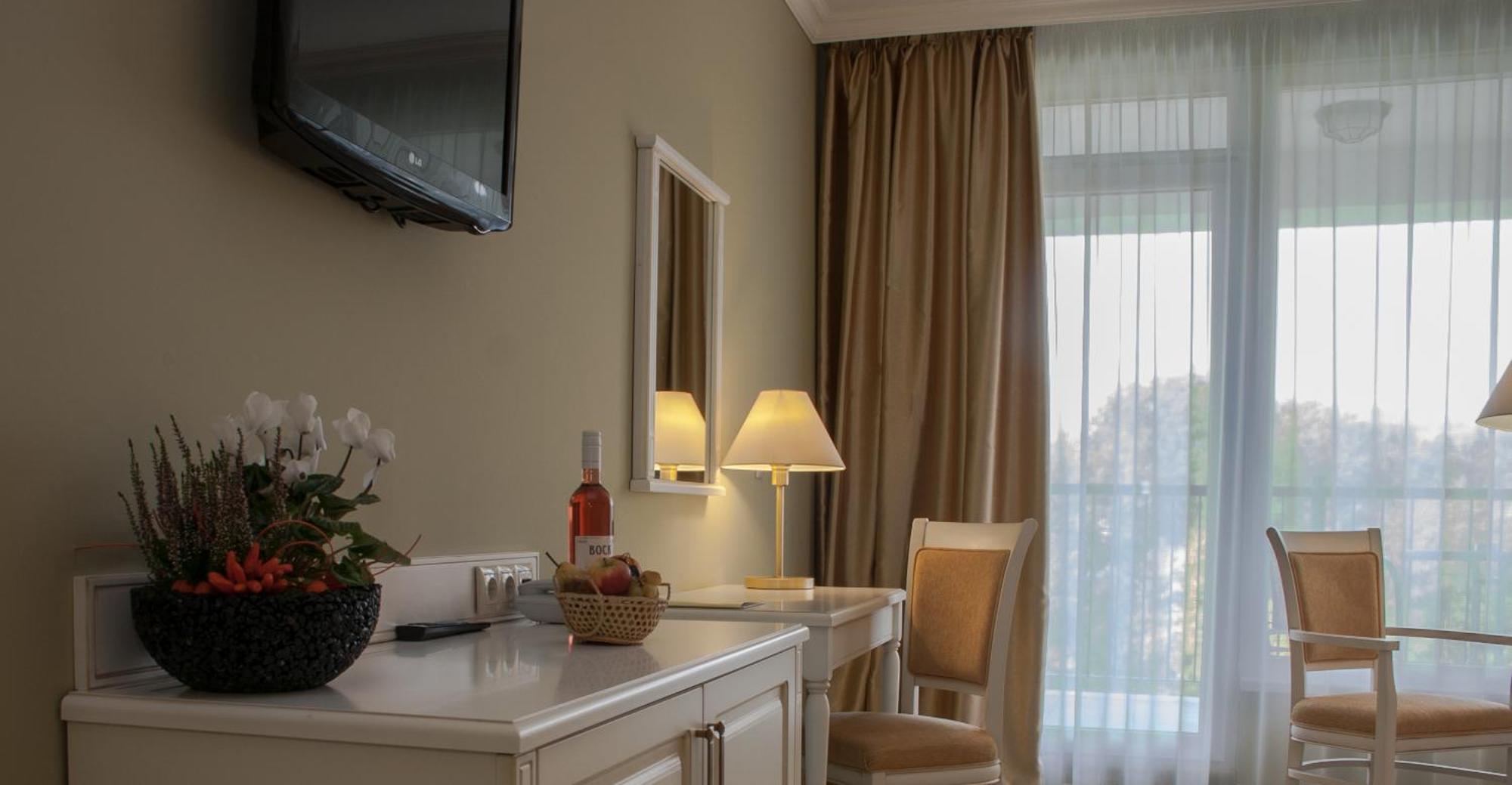 Calimbra Wellness Hotel Superior Miskolc Bagian luar foto