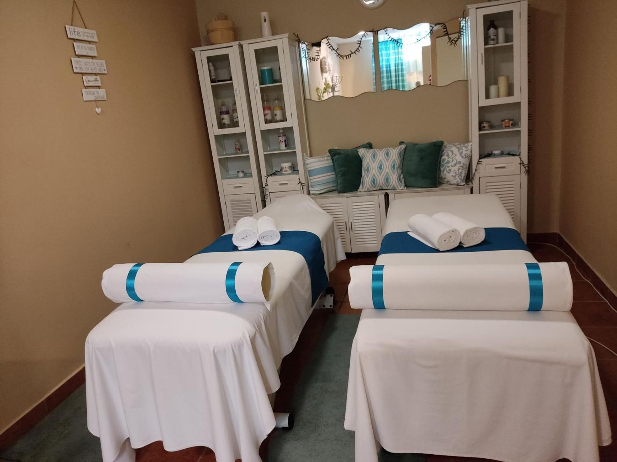 Calimbra Wellness Hotel Superior Miskolc Bagian luar foto
