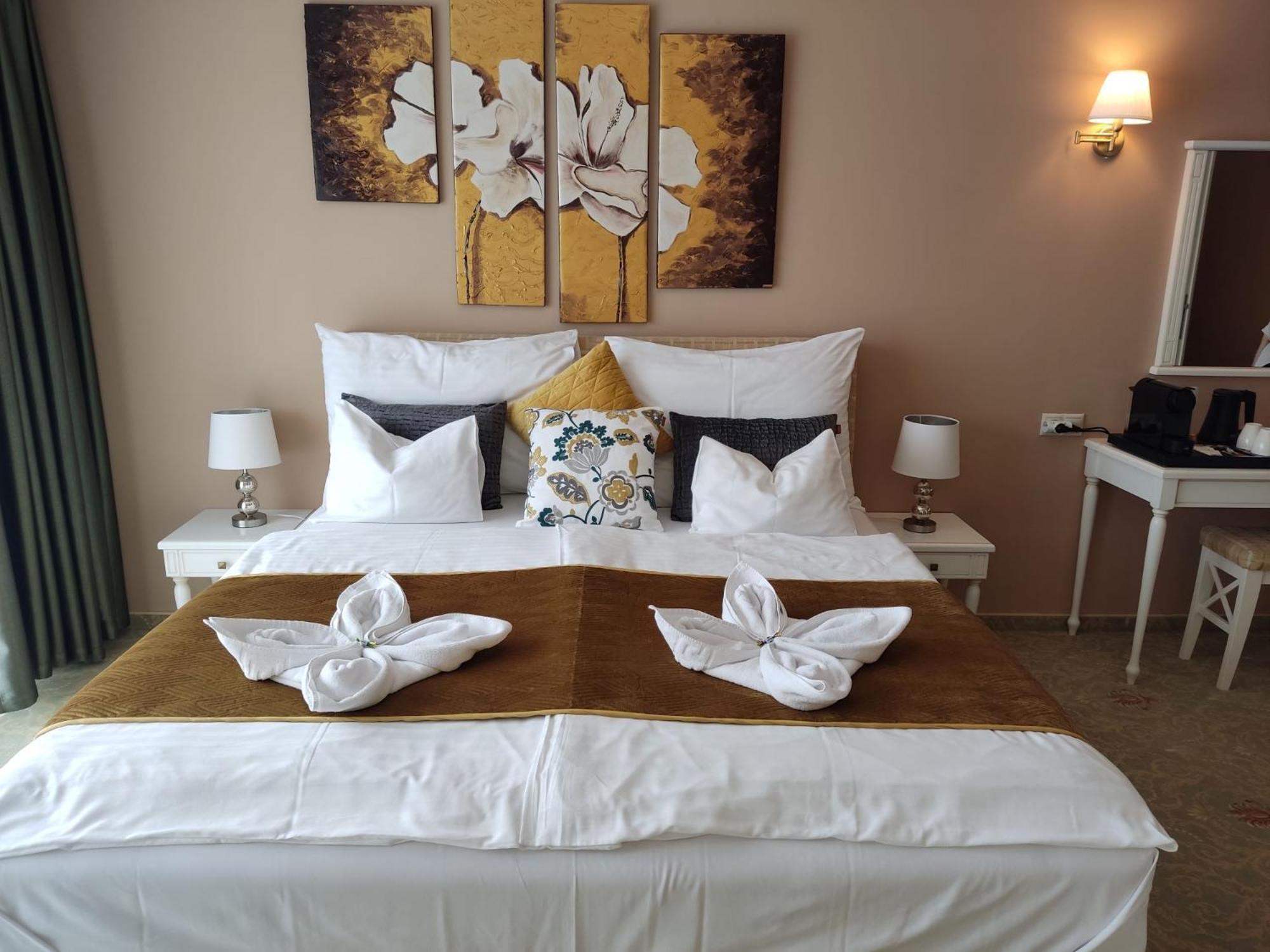 Calimbra Wellness Hotel Superior Miskolc Bagian luar foto