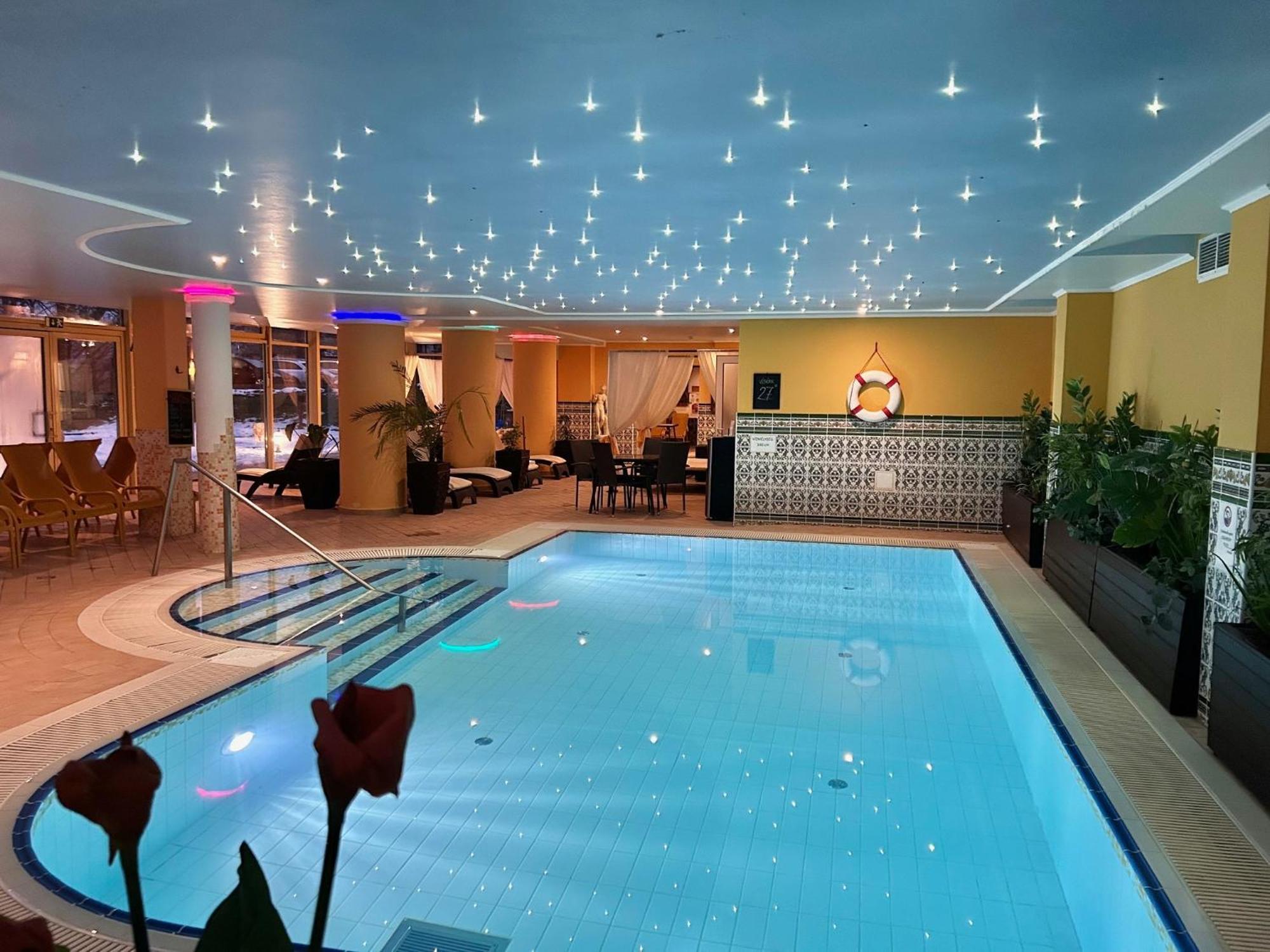 Calimbra Wellness Hotel Superior Miskolc Bagian luar foto