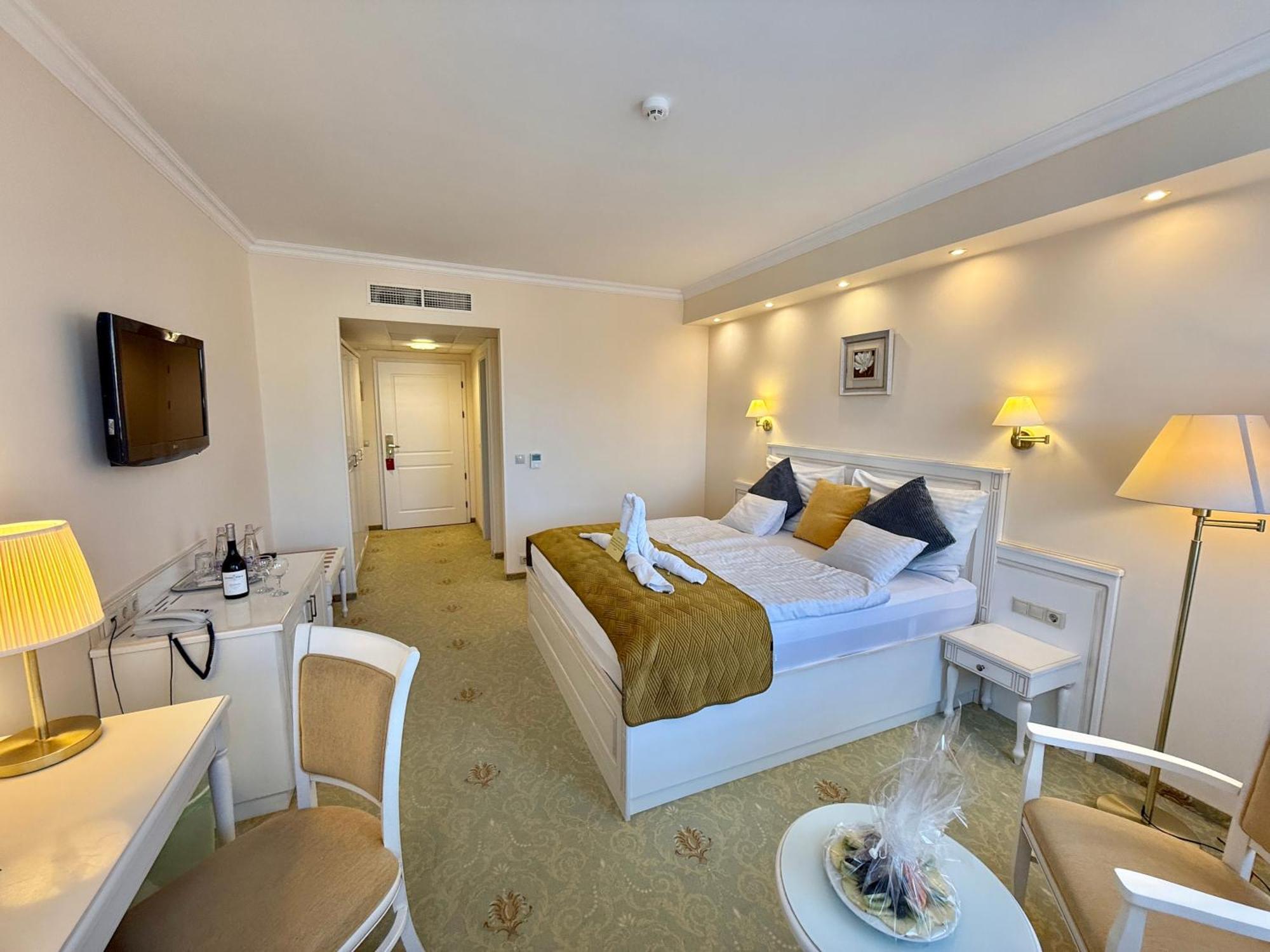 Calimbra Wellness Hotel Superior Miskolc Bagian luar foto