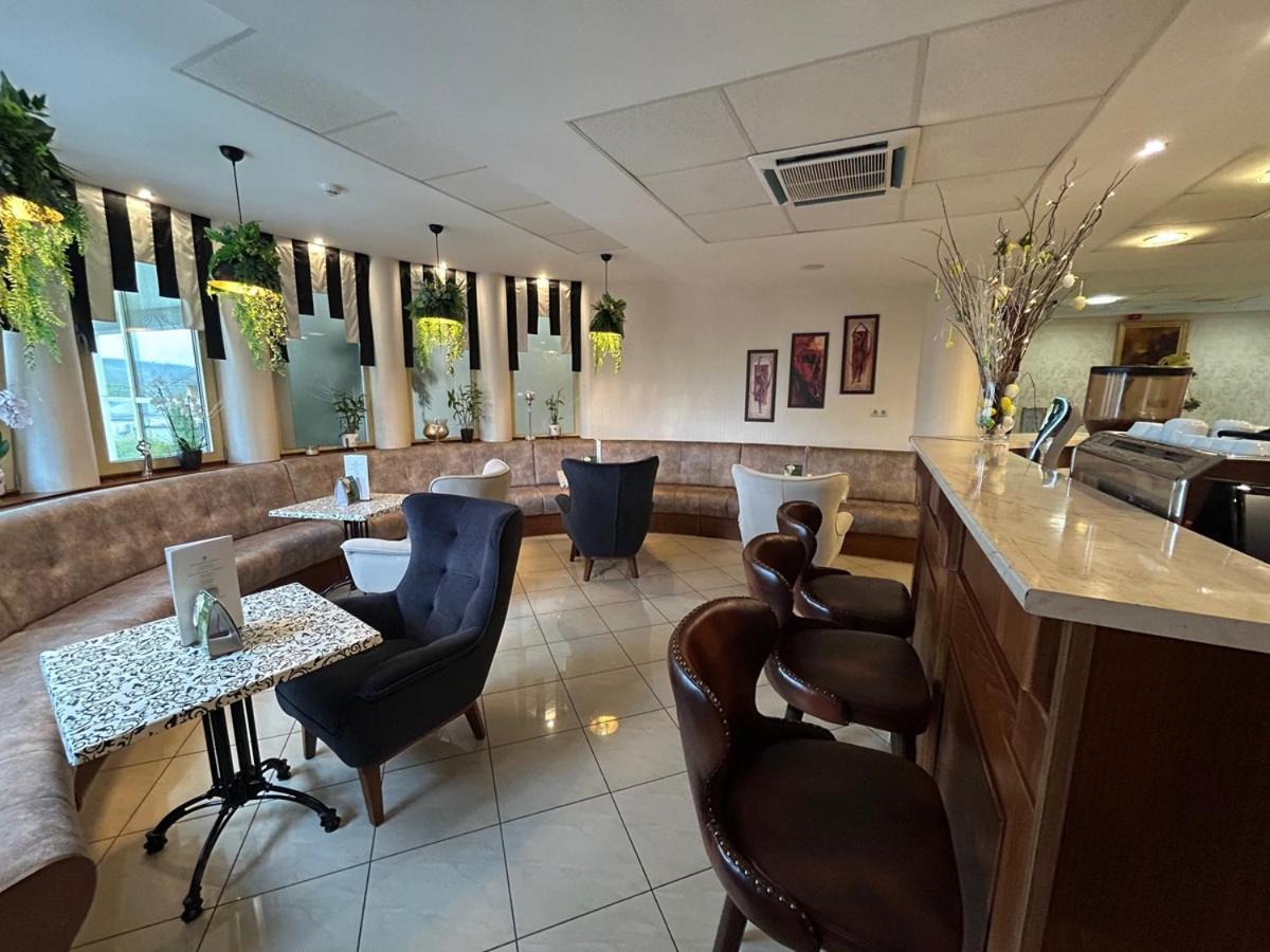 Calimbra Wellness Hotel Superior Miskolc Bagian luar foto