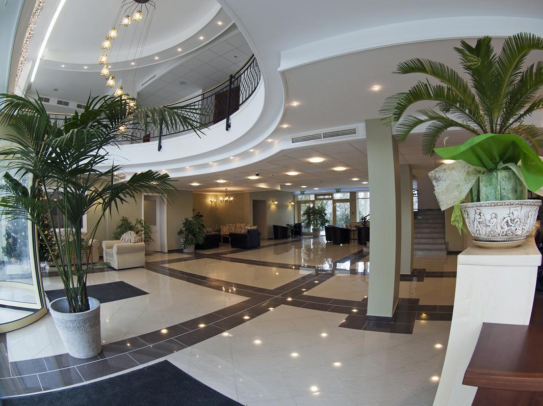 Calimbra Wellness Hotel Superior Miskolc Bagian luar foto