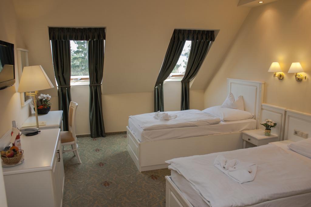 Calimbra Wellness Hotel Superior Miskolc Bagian luar foto